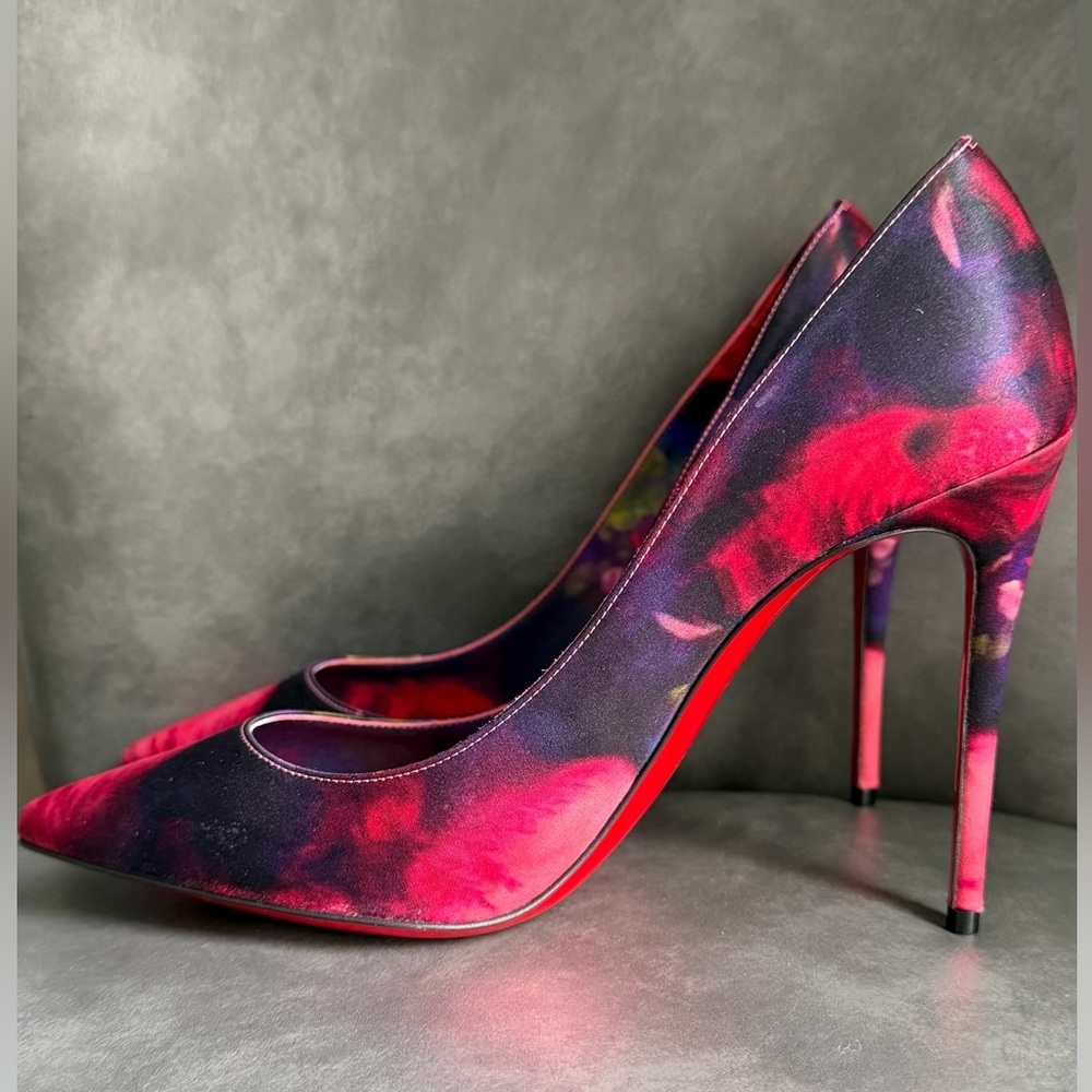 Christian Louboutin Kate 100 Floral Satin Crepe Pumps Heels EU 37.5 845$ - Picture 8 of 10
